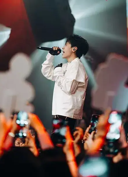 Visual đêm Ciné